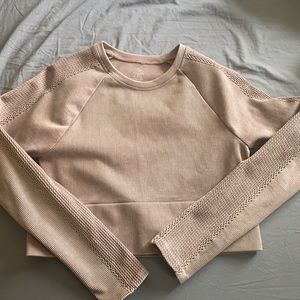 Offline, size large, cropped long sleeve workout shirt